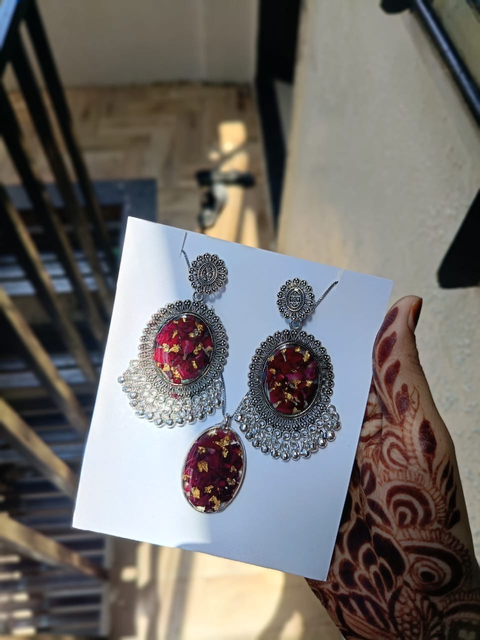 Regal Real Rose Resin Bridal Set