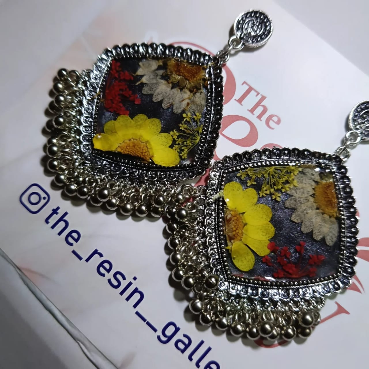 Floral Charm Antique Resin Earrings