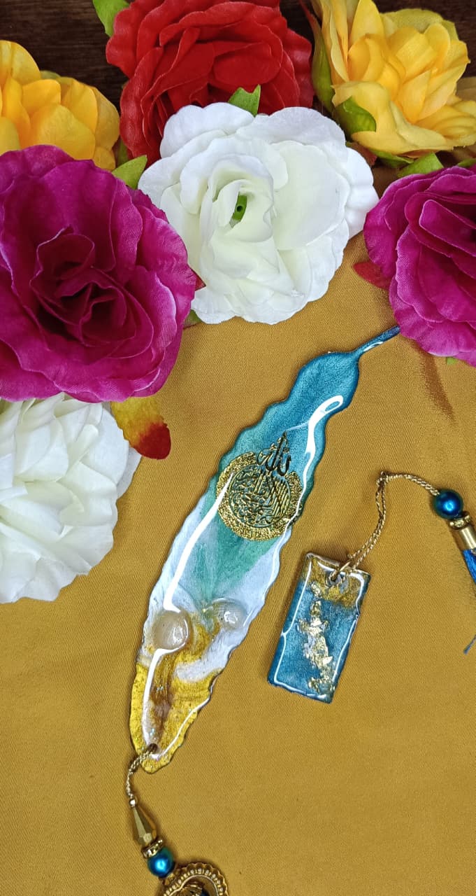 Royal Resin Bookmarks – Elegance in Every Page