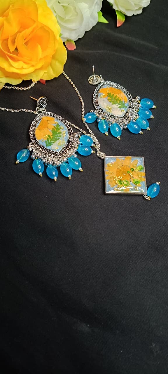 Sunflower Sky Resin Jewelry Set (Earrings & Pendant)