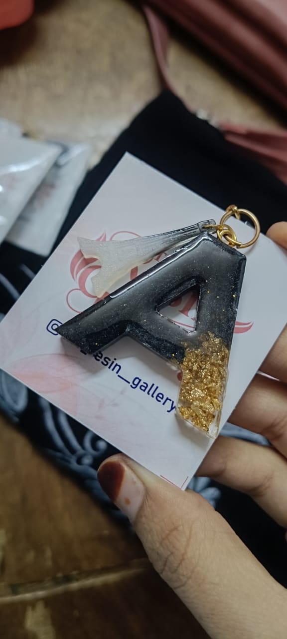 ✨ Customized Resin Alphabet Keychain – A Edition