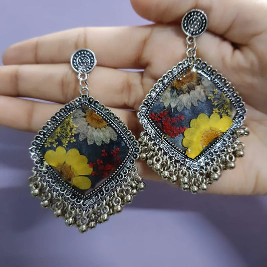 Floral Charm Antique Resin Earrings