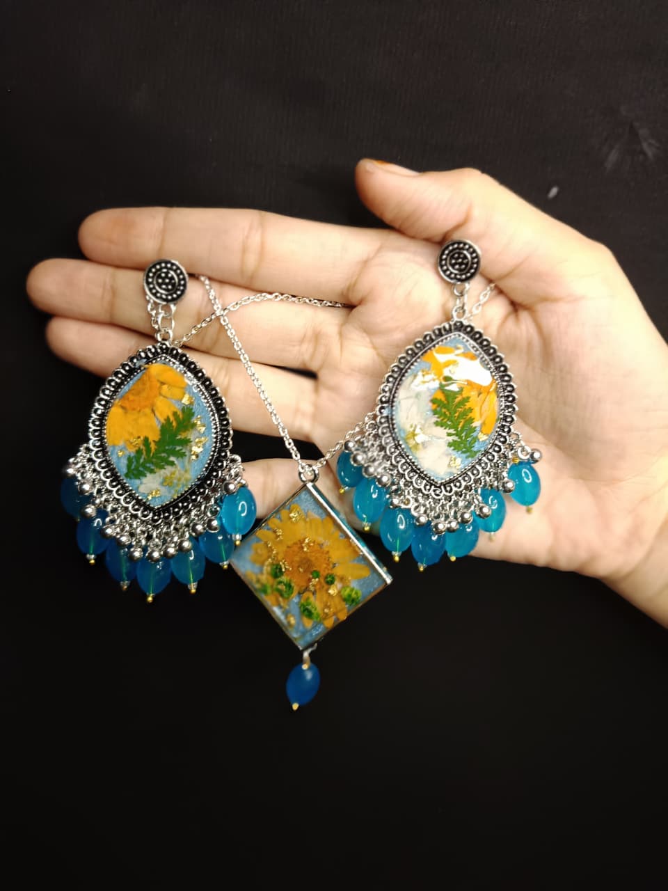 Sunflower Sky Resin Jewelry Set (Earrings & Pendant)