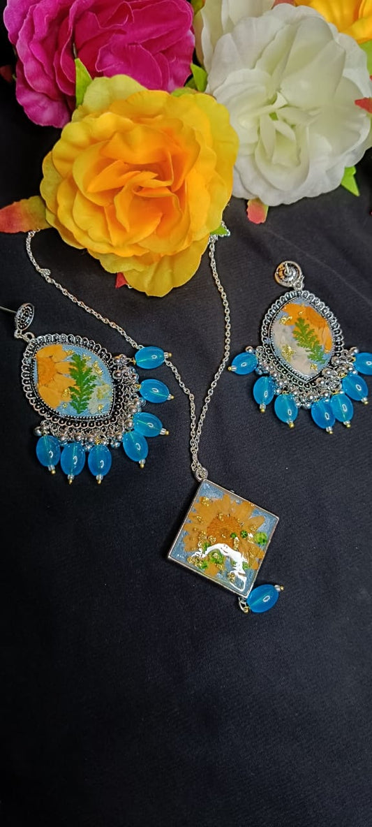 Sunflower Sky Resin Jewelry Set (Earrings & Pendant)