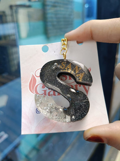 ✨ Premium Customized Resin Alphabet Keychain – "S" with Name Emboss ✨
