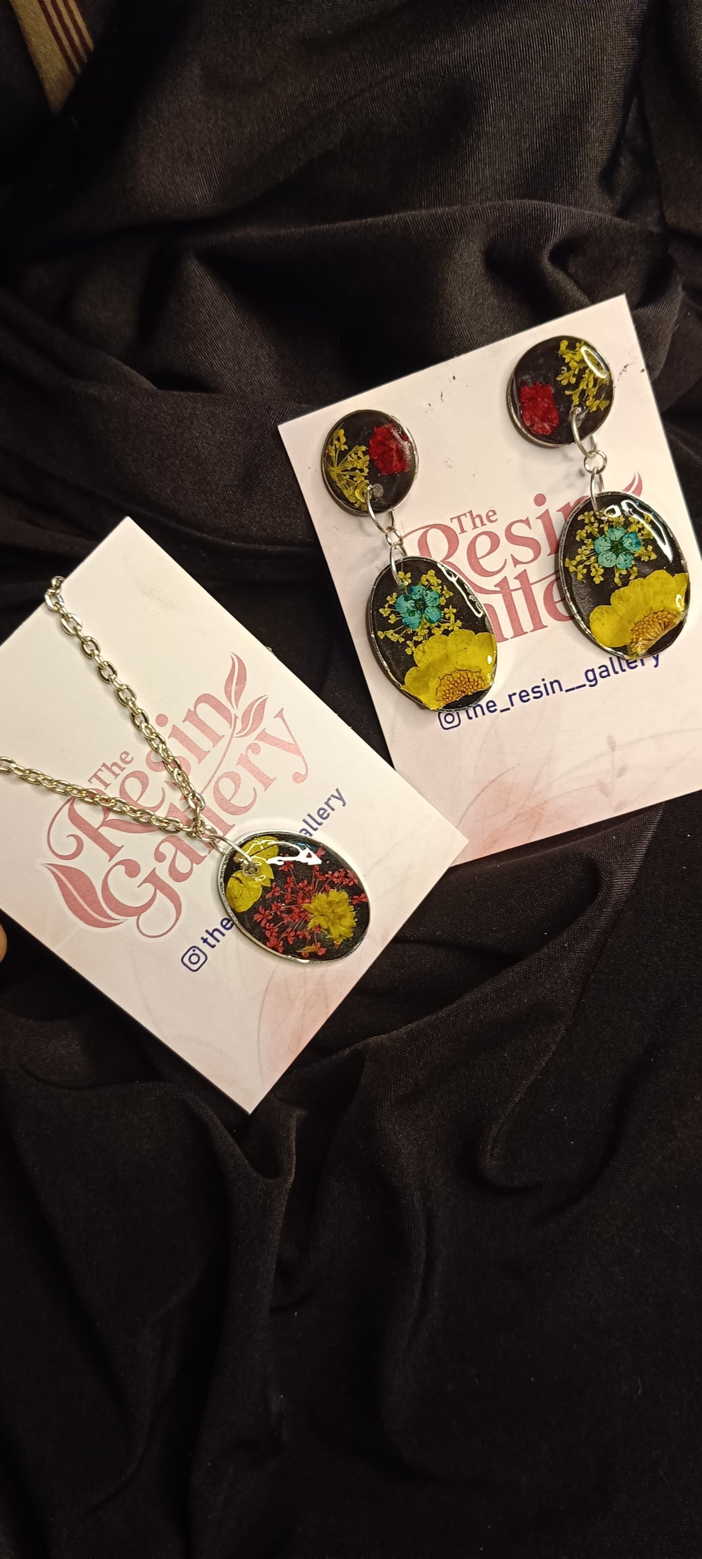 Bloom Essence Resin Jewelry Set – Floral Elegance