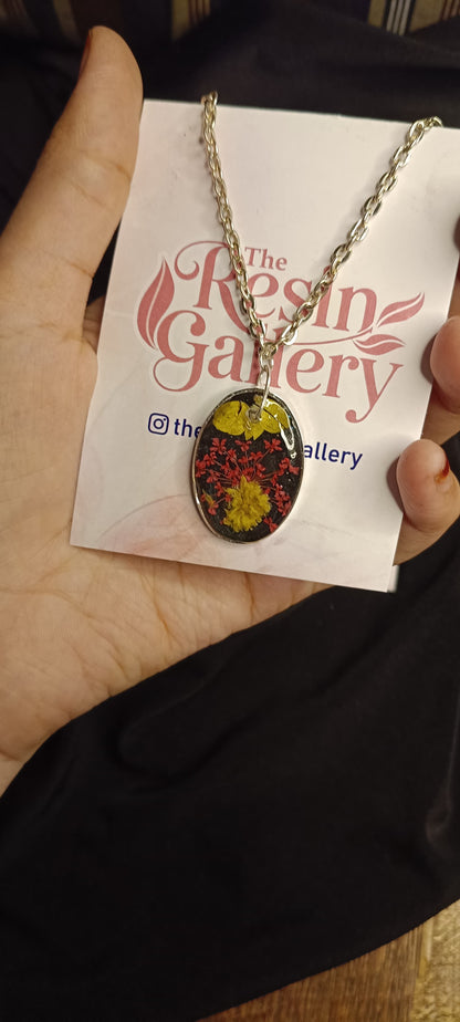 Bloom Essence Resin Jewelry Set – Floral Elegance